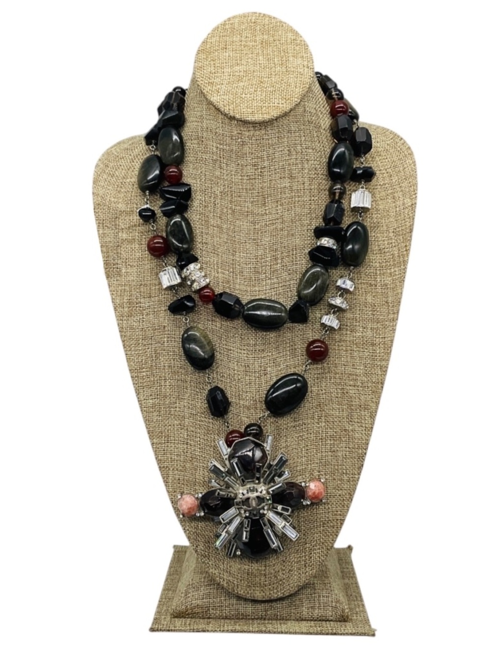 CHANEL HAUTE COUTURE FALL WINTER 2006 MULTICOLOR STONE AND CRYSTAL CC LOGO STATI